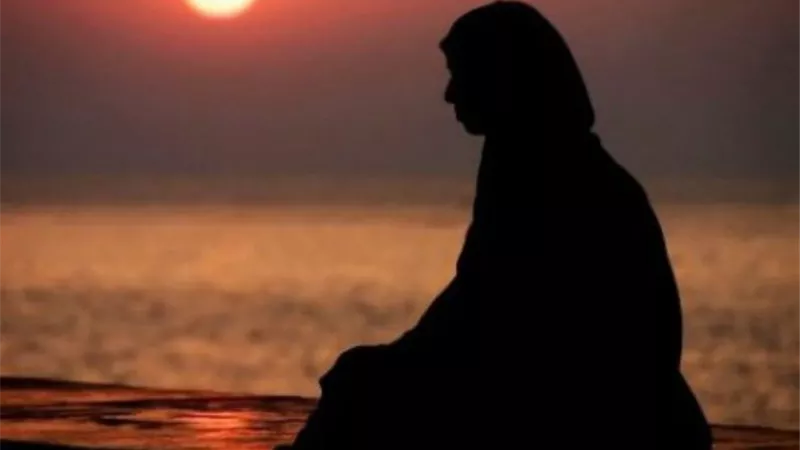 قول الشرع فى تغطية وجه المرأة..هل هو عورة يجب ستره؟