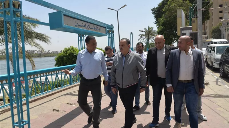 محافظ أسيوط يتفقد الأعمال الجارية لتطوير كورنيش النيل