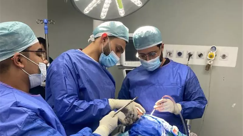 مستشفي سوهاج الجامعي تواصل إنقاذ مرضي الحوادث
