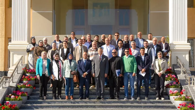 محافظ الإسكندرية.. حل مشاكل المستثمرين وإزالة أي معوقات امامهم