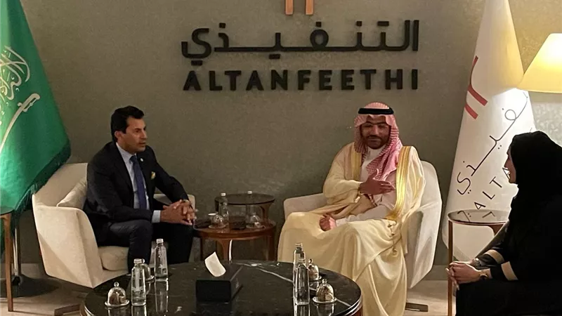 وزير الشباب يصل الرياض للمشاركة في منتدى الاستثمار الرياضي SIF