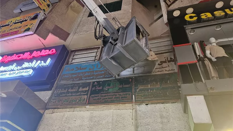 محافظ أسيوط يؤكد استمرار حملات مراجعة الإعلانات الخارجية