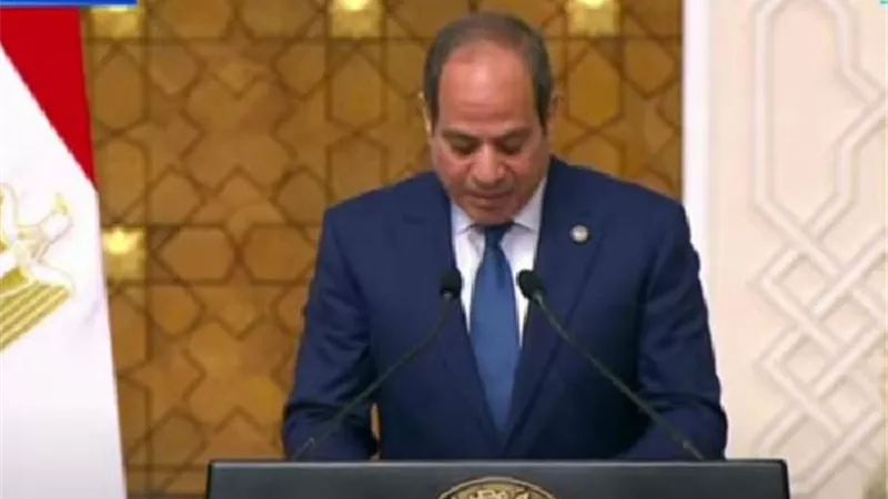 السيسي يؤكد أهمية دعم جهود مصر في مكافحة الهجرة غير الشرعية