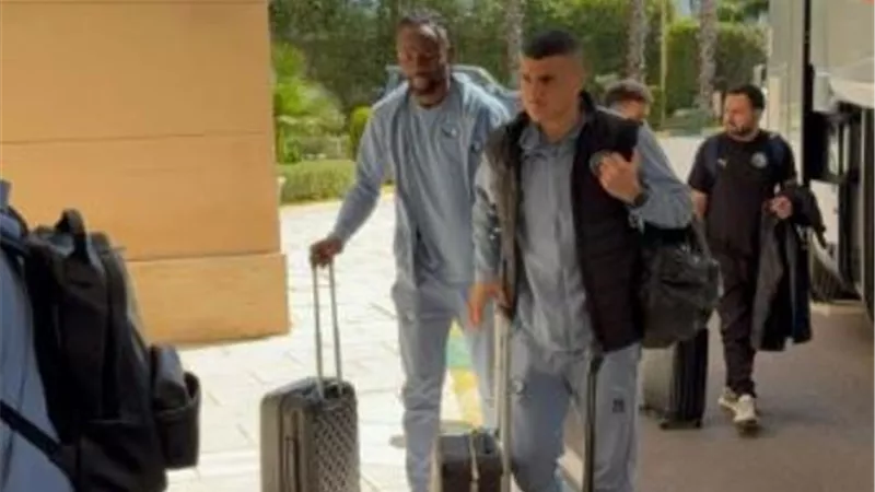 وصول بيراميدز لمدينة مكناس استعدادا للقاء الجيش الملكي
