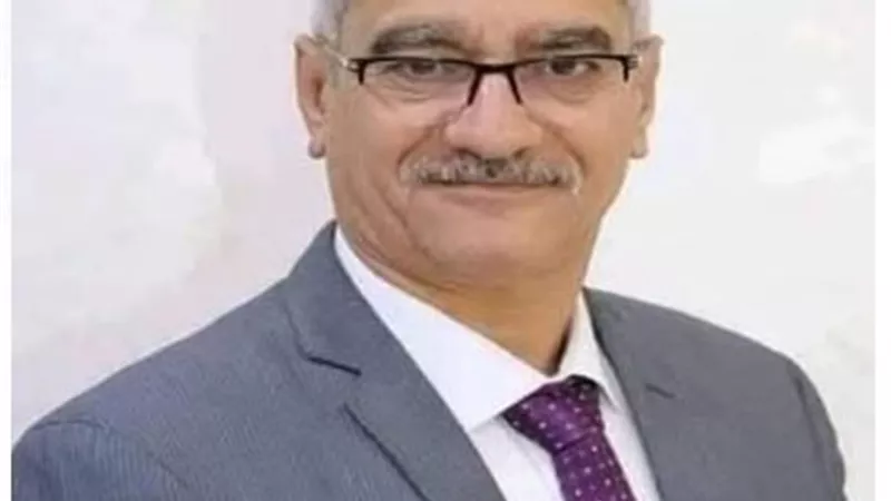 وزير التعليم يوجه بتكريم مدير الإدارة.. والقدر يسبق التكريم