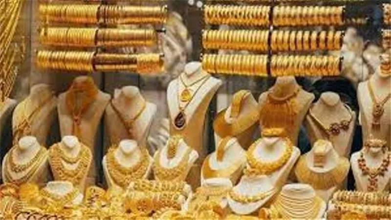 انخفاض أسعار الذهب بمنتصف التعاملات