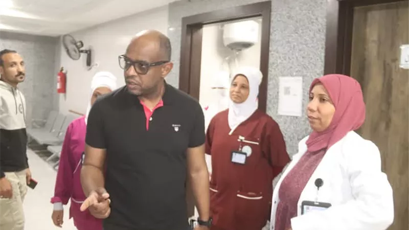 جولة ميدانية بمستشفى الكبد والجهاز الهضمى والمناظير بالسويس