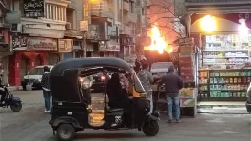 إندلاع حريق هائل بعدد من الأكشاك بمحيط مكتب الصحة بالغربية