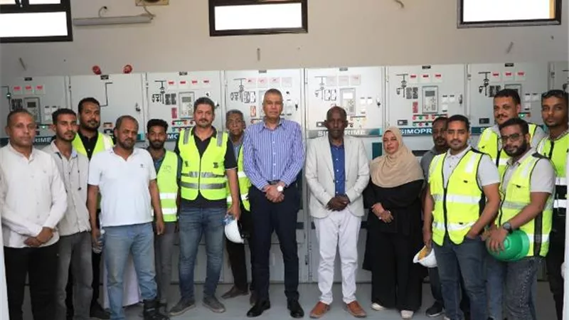 محافظ أسوان يتفقد مشروع موزع كهرباء توشكى بنصرالنوبة