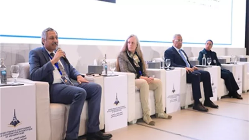 جلسة نقاشية حول تعزيز قدرات البحث العلمي والابتكار من خلال الشراكات