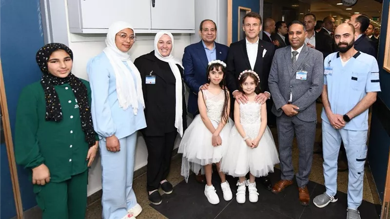 الرئيسان السيسي وماكرون يؤكدان من العريش رفضهما لمحاولات تهجير الفلسطينيين