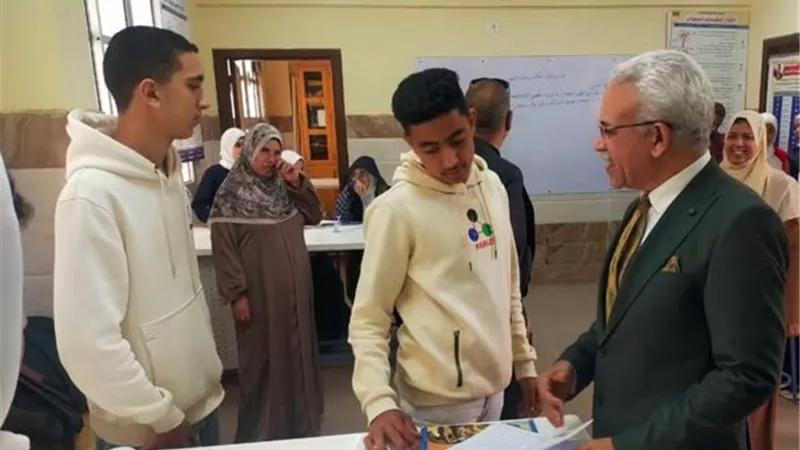 مدير تعليم الإسماعيلية يوجه بتوزيع استبيان البكالوريا