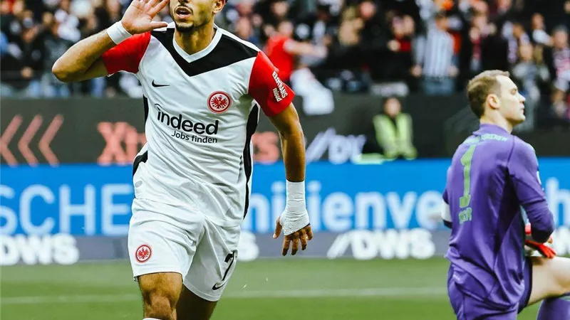 مرموش يزين قائمة أكثر اللاعبين مساهمة بالأهداف فى الدوري الألماني