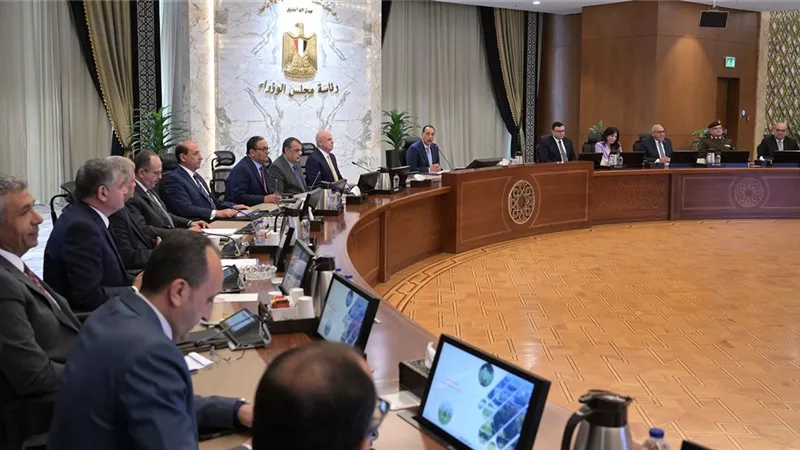 رئيس الوزراء يتابع مستجدات الموقف التنفيذي لمشروعات 
