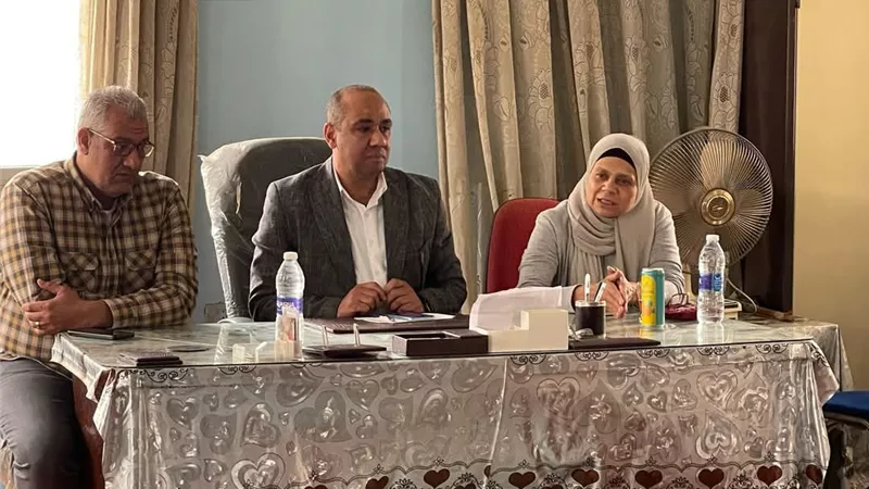 تنفيذ مشروعات المياه والصرف الصحي بقرية أبو صير ببنى سويف