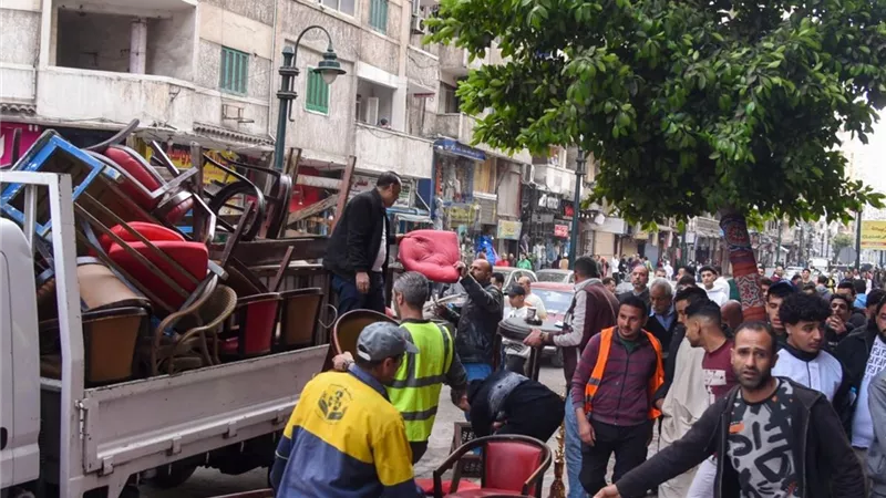 إزالة التعديات والاشغالات بشارع خالدبن الوليد