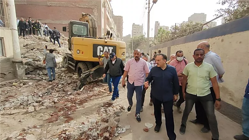 ارتفاع ضحايا العقار المنكوب بأسيوط الي٩ومصاب و ومازال البحث مستمر