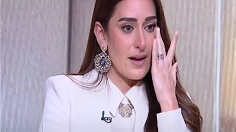 أمينة خليل تبكي بسبب علي البيلي.. القصة الكاملة