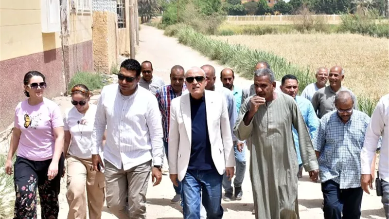 محافظ الأقصر يتفقد أعمال المشروعات التنموية والخدمية بمدينة الطود