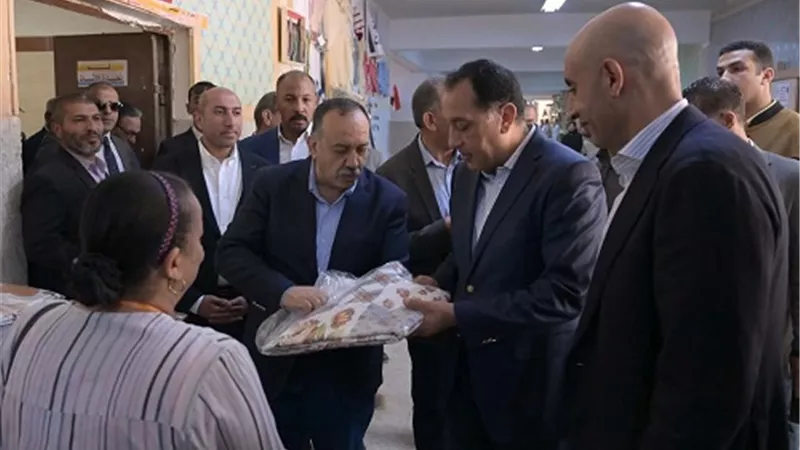 رئيس الوزراء يتفقد أعمال مشروع ازدواج طريق أسيوط/ ديروط الزراعي