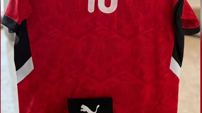 منتخب مصر تحت 17 عامًا بالقميص الأحمر أمام أنجولا