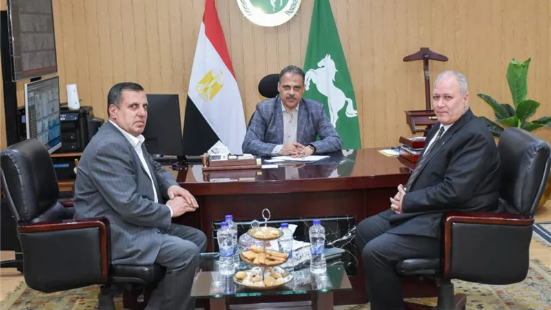 محافظ الشرقية: مشروعات قومية تغير وجه الريف.. متابعة ميدانية لكل كبيرة وصغيرة