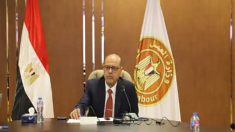 وزير العمل يفتتح ورشة عمل لمناقشة مشروع 