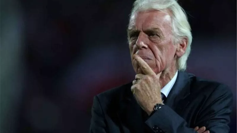 وفاة بينهاكر مدرب هولندا أمام مصر بالمونديال .. وريال مدريد ينعيه