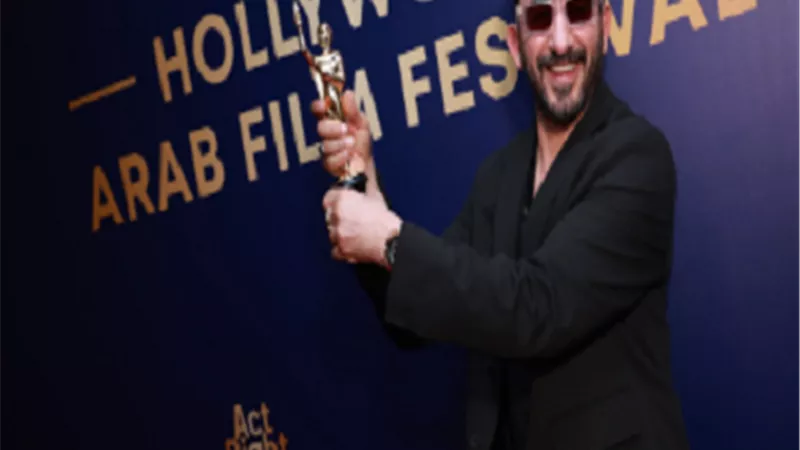 مهرجان هوليوود للفيلم العربى يمنح أحمد حلمى جائزة الإنجاز
