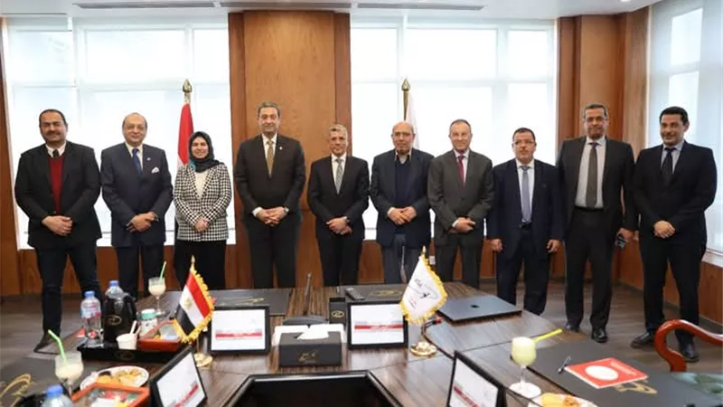 محافظ دمياط يزور وكالة الفضاء المصرية لبحث دعم المشروعات التنموية
