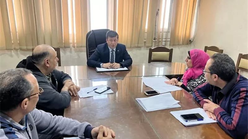 سكرتير عام دمياط يترأس إجتماع لجنة تسيير مبادرة 