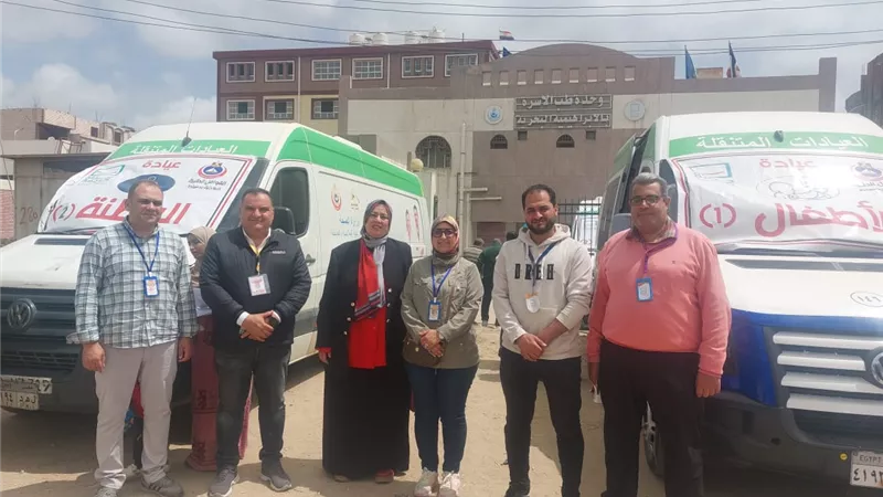 علاج ١٣٥٧ مواطنا بالمجان في قافلة طبية بدمياط