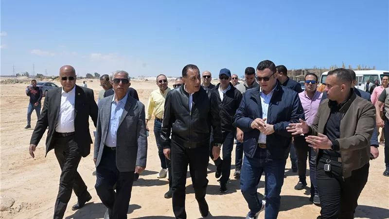 رئيس الوزراء يتفقد مشروع مارينا By The Lake M8 بالعلمين الجديدة