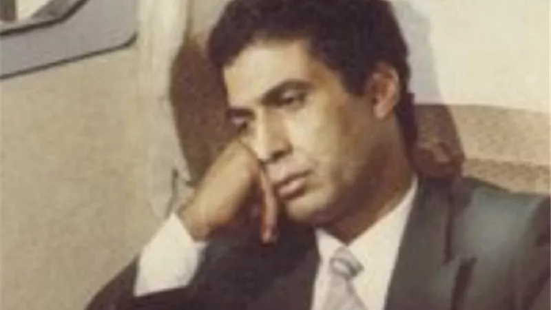 حقيقة فقدان بصر احمد زكي قبل رحيله بشهر