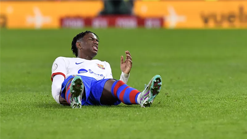 برشلونة يكشف تفاصيل إصابة أليخاندرو بالدي