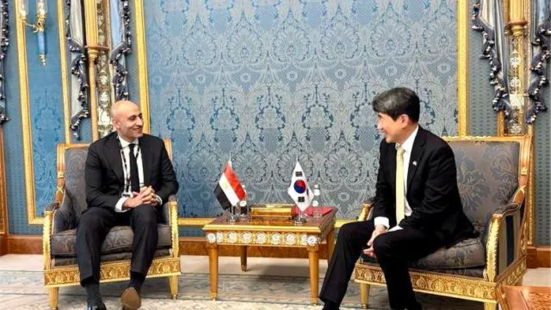 وزير التعليم يلتقي نائب رئيس الوزراء للشئون الاجتماعية الكوري الجنوبي