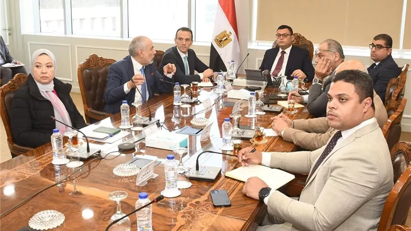 الاسكان :سور مجرى العيون أحد أهم مشروعات التطوير بالقاهرة
