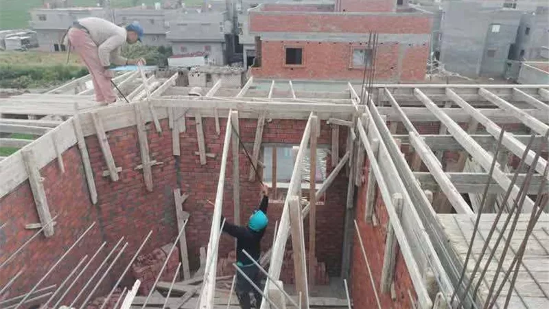 إزالة بناء مخالف بقرية السعديه القبلية بدمياط