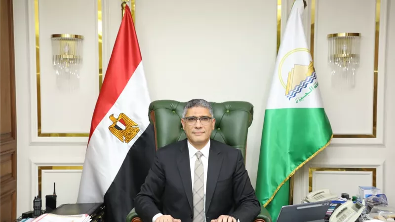محافظ الجيزة: تسليم ٤٠ وحدة سكنية بعد التجديد بمساكن الرماية
