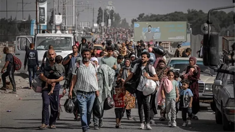 غزة تتقلص مع توسيع العدوان الإسرائيلي