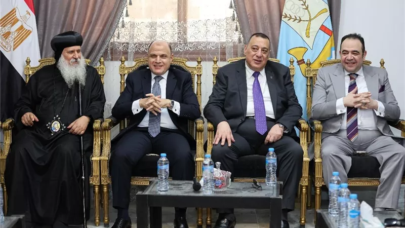 عبد المعطى يشهد الاحتفالات بعيد القيامة المجيد بكنيسة مارمينا