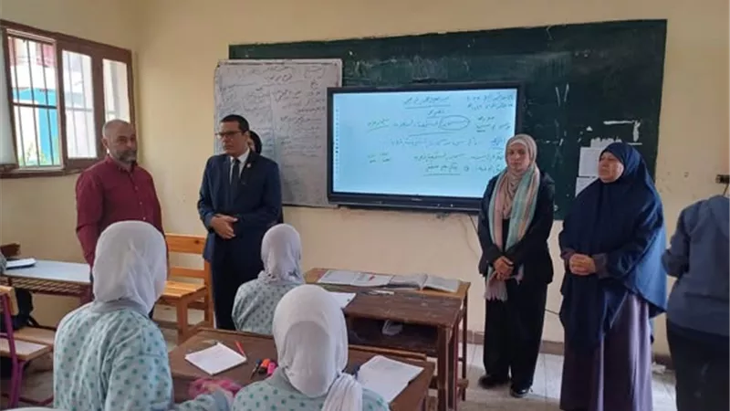 وكيل تعليم الإسماعيلية يتفقد مدارس إدارة شمال..صور