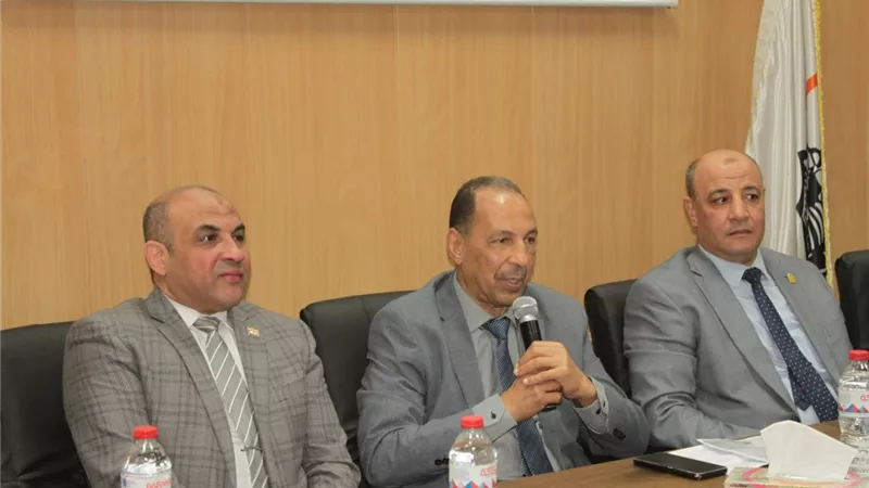 جامعةأسيوط تنظم ندوة توعويةبعنوان المراهنات والمقامرة عبرالإنترنت