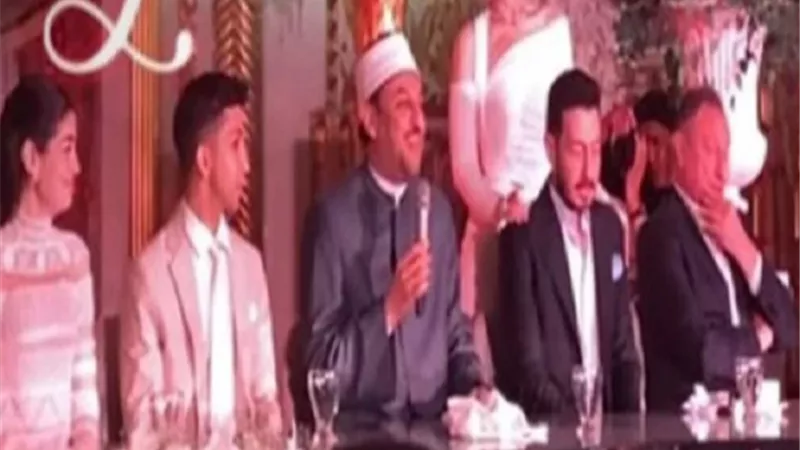 الصور الاولى من عقد قران ليلى زاهر وهشام جمال بحضور الخطيب