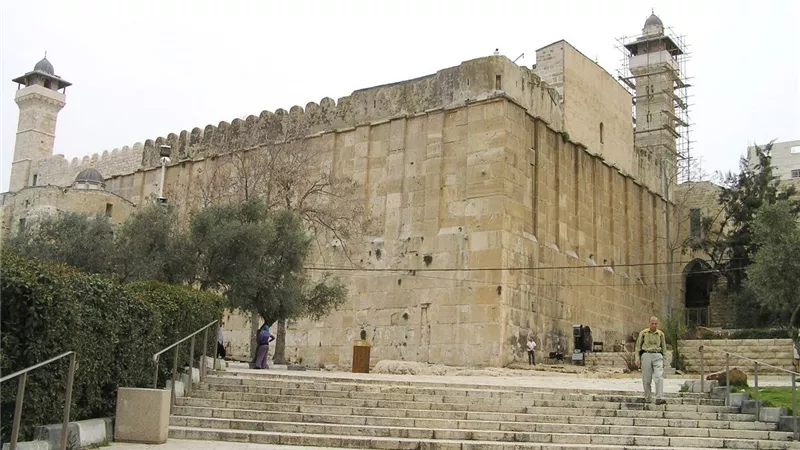 الاحتلال يغلق الحرم الإبراهيمي بالخليل بحجة الأعياد اليهودية