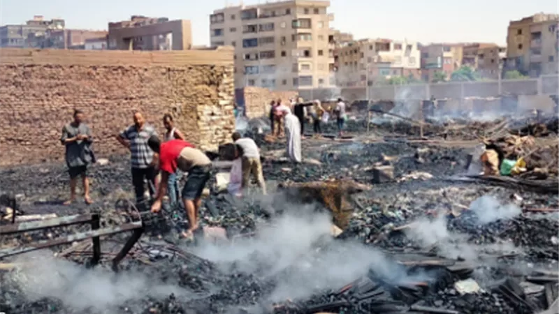 ملاك مغالق الأخشاب المحترقة فى الشرابية: بنبيعها أقل من ثمنها