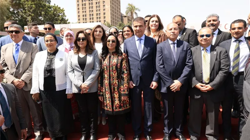 المستشارة أمل عمار تشارك فى افتتاح معرض ديارنا للحرف اليدوية