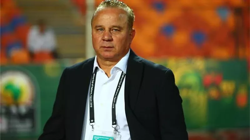 شوقي غريب مديرا فنيا للمريخ السوداني