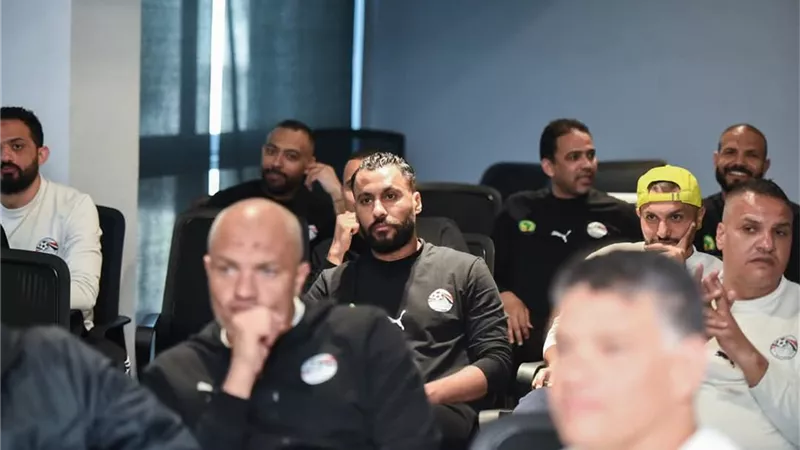 بمشاركة نجوم الأهلي والزمالك..إنطلاق الدورة التدريبية الإفريقية