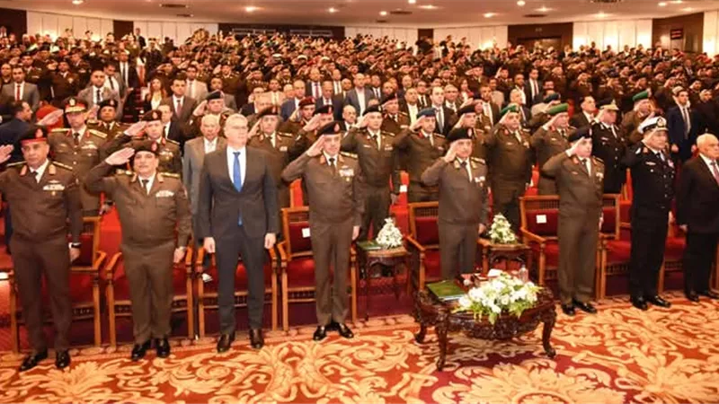 وزير الدفاع يشهد مناقشة البحث الرئيسى لهيئة عمليات القوات المسلحة